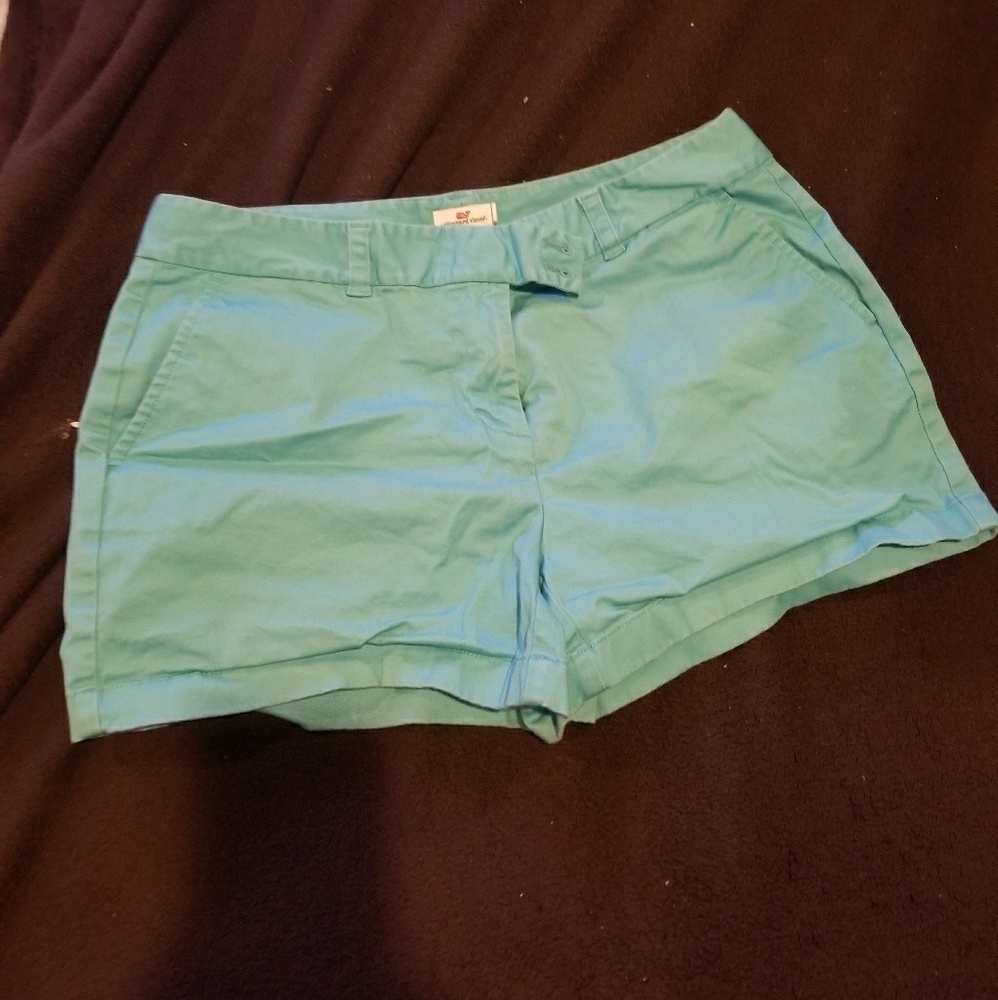 Vineyard Vines shorts